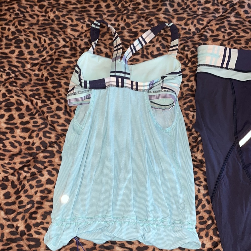 Lululemon workout set - Picture 2 of 6